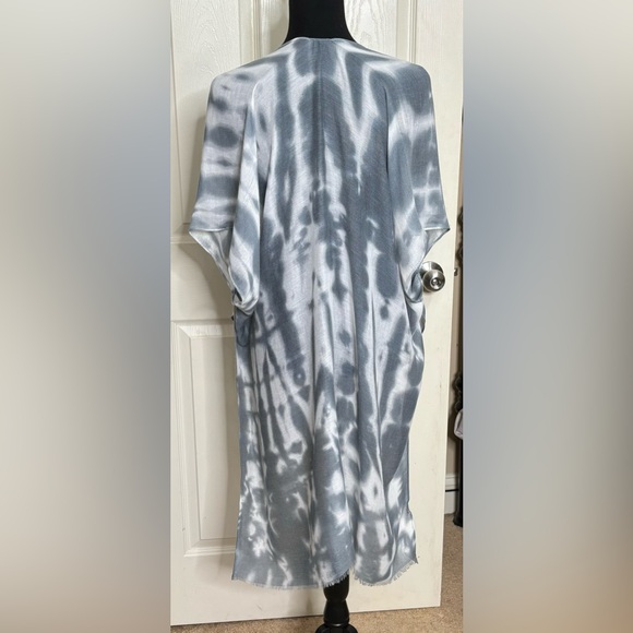Bon Voyage one size fits all gray/white tye die swimsuit cover-up - Picture 3 of 6